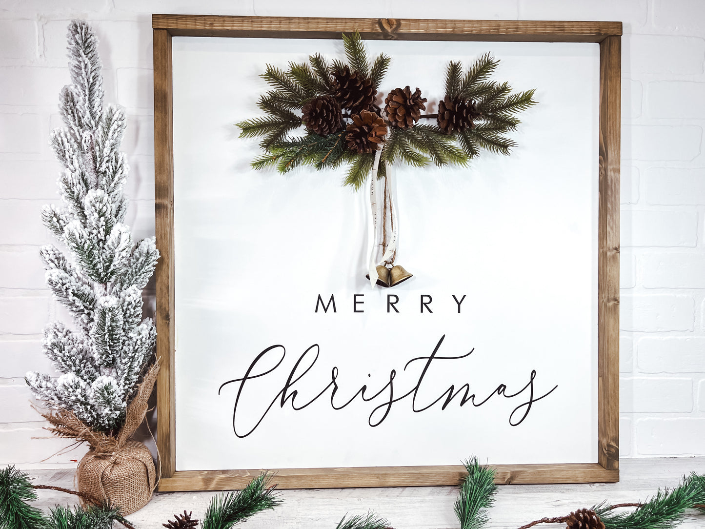 Merry Christmas Wreath - B-Cozy Home Decor