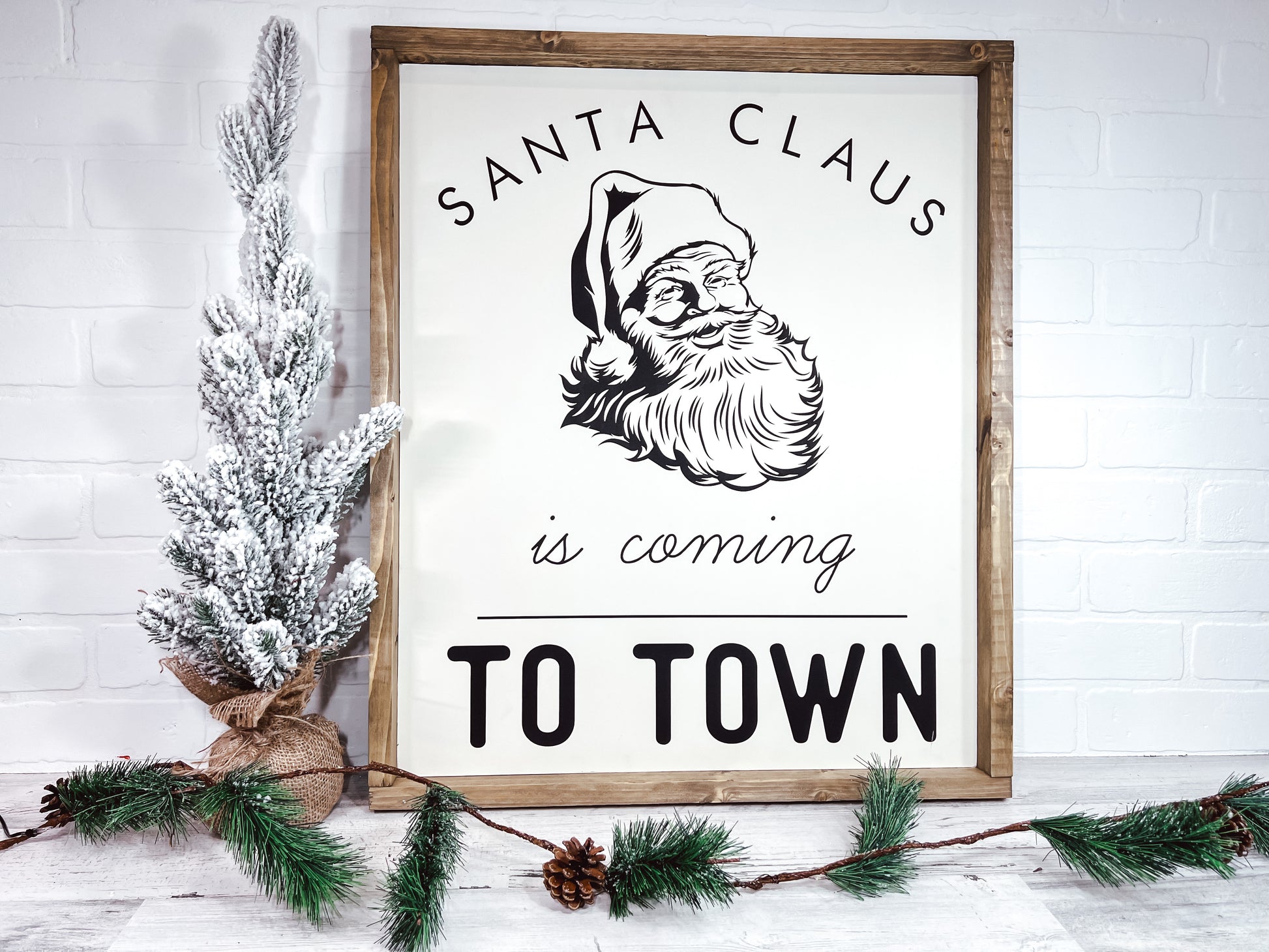 Santa Claus is Coming to Town - B-Cozy Home Decor